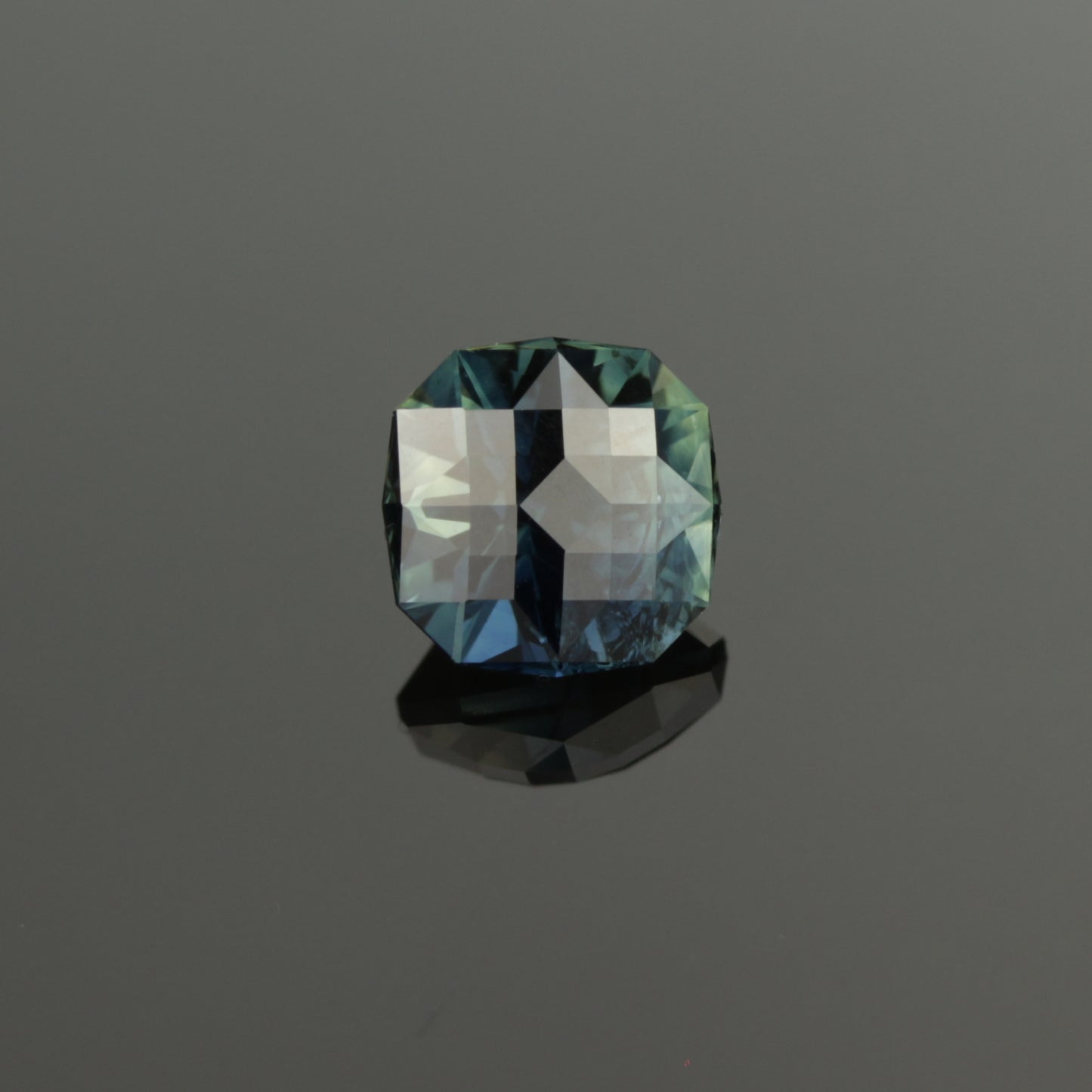 Blue-Green Sapphire 2.4ct